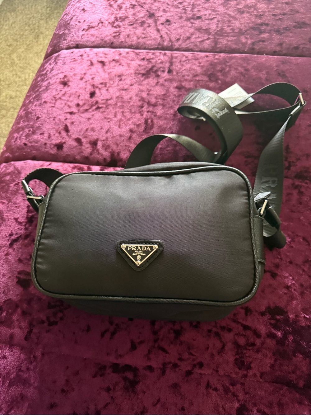 Source Unknown Black Nylon Crossbody Messenger with Logo Plaque